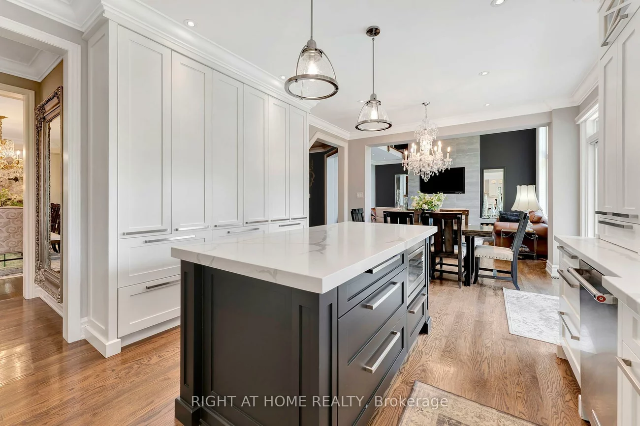 2469, Whistling Springs, 1019 - WM Westmount, Oakville