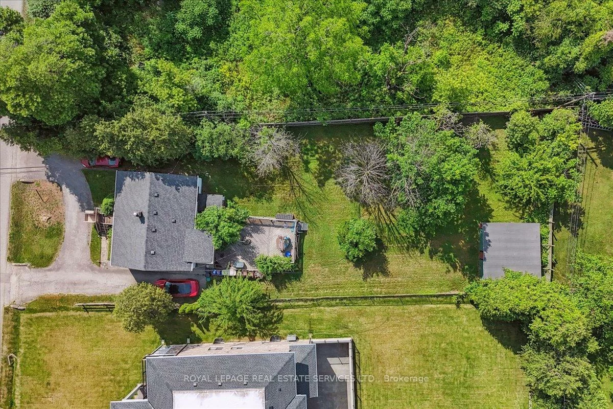 1020, Kent, 1003 - CP College Park, Oakville