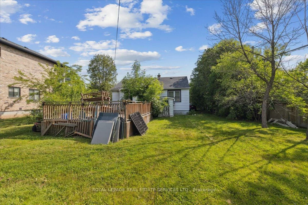 1020, Kent, 1003 - CP College Park, Oakville