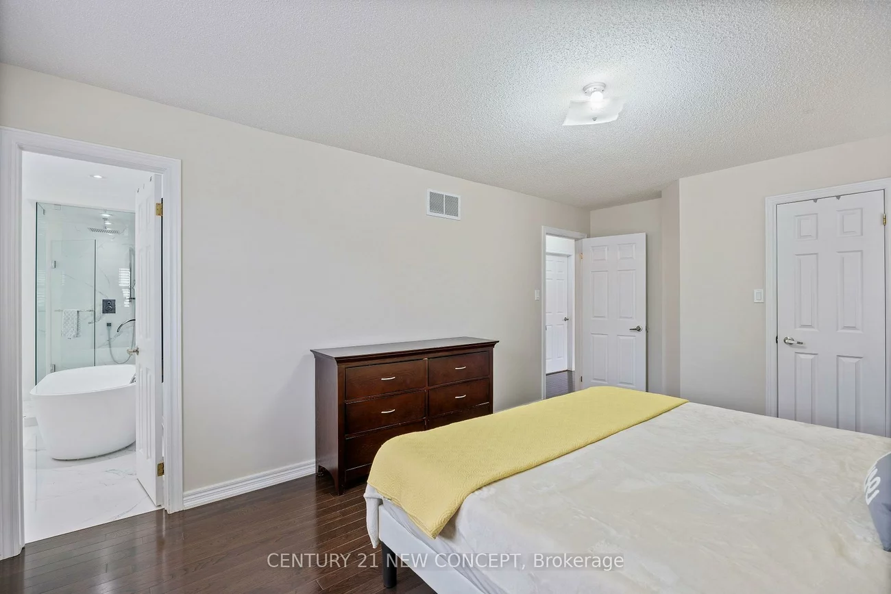 2587, Carberry, 1019 - WM Westmount, Oakville