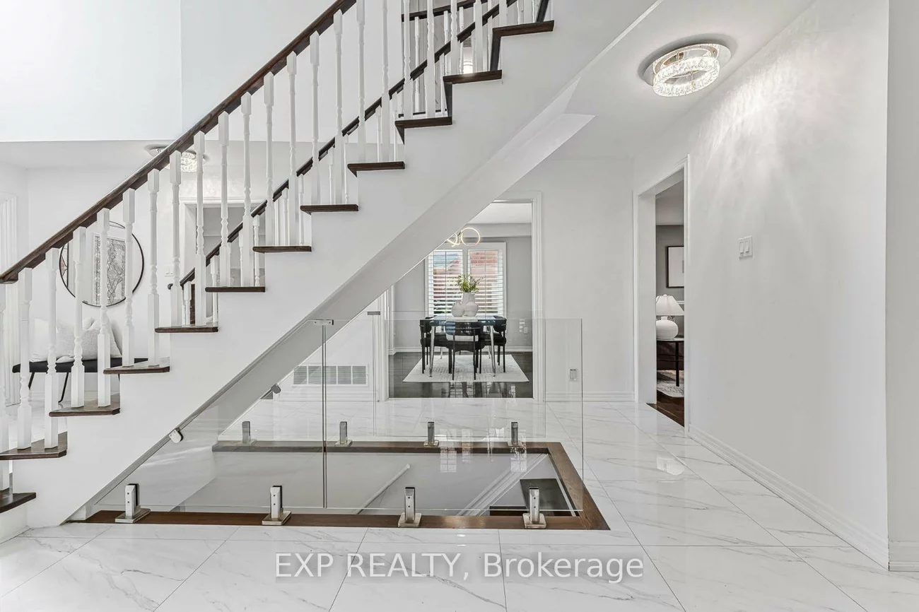 2816, Rosewood, 1004 - CV Clearview, Oakville
