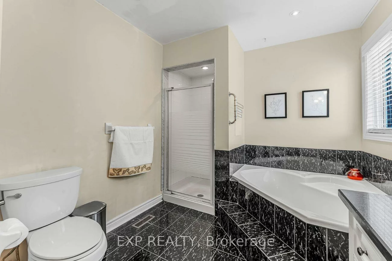 2816, Rosewood, 1004 - CV Clearview, Oakville