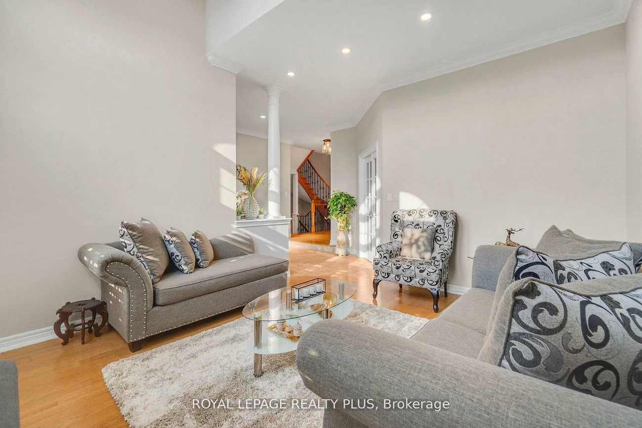 2376, Valley Forest, 1015 - RO River Oaks, Oakville