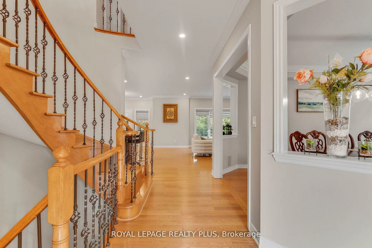 2376, Valley Forest, 1015 - RO River Oaks, Oakville