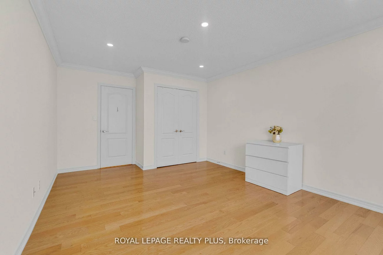 2376, Valley Forest, 1015 - RO River Oaks, Oakville