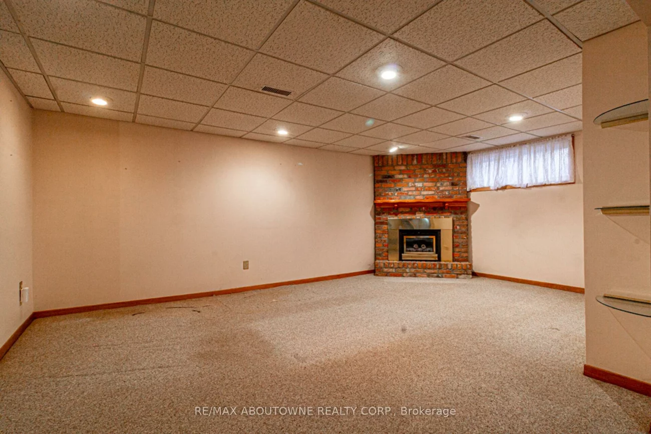 2054, Bridge, 1020 - WO West, Oakville