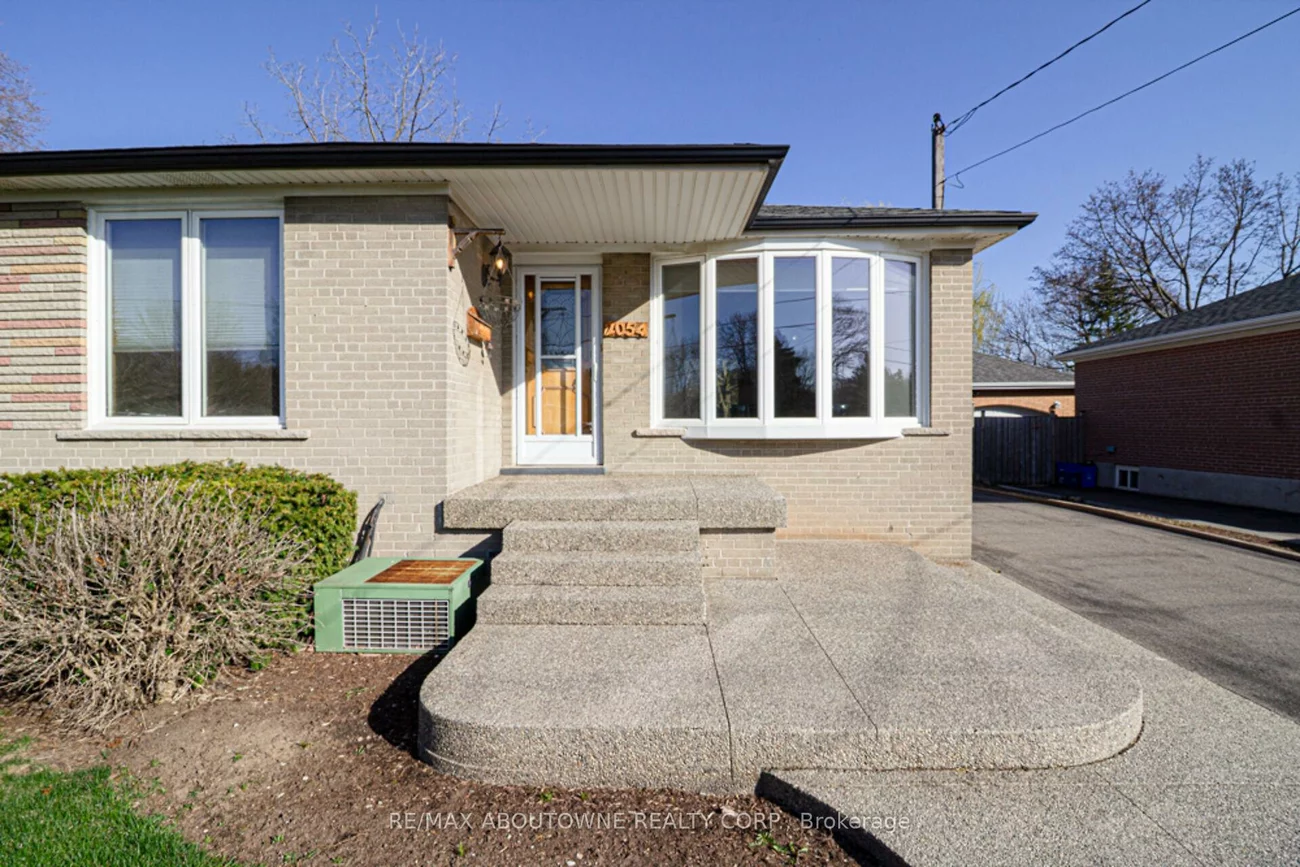 2054, Bridge, 1020 - WO West, Oakville