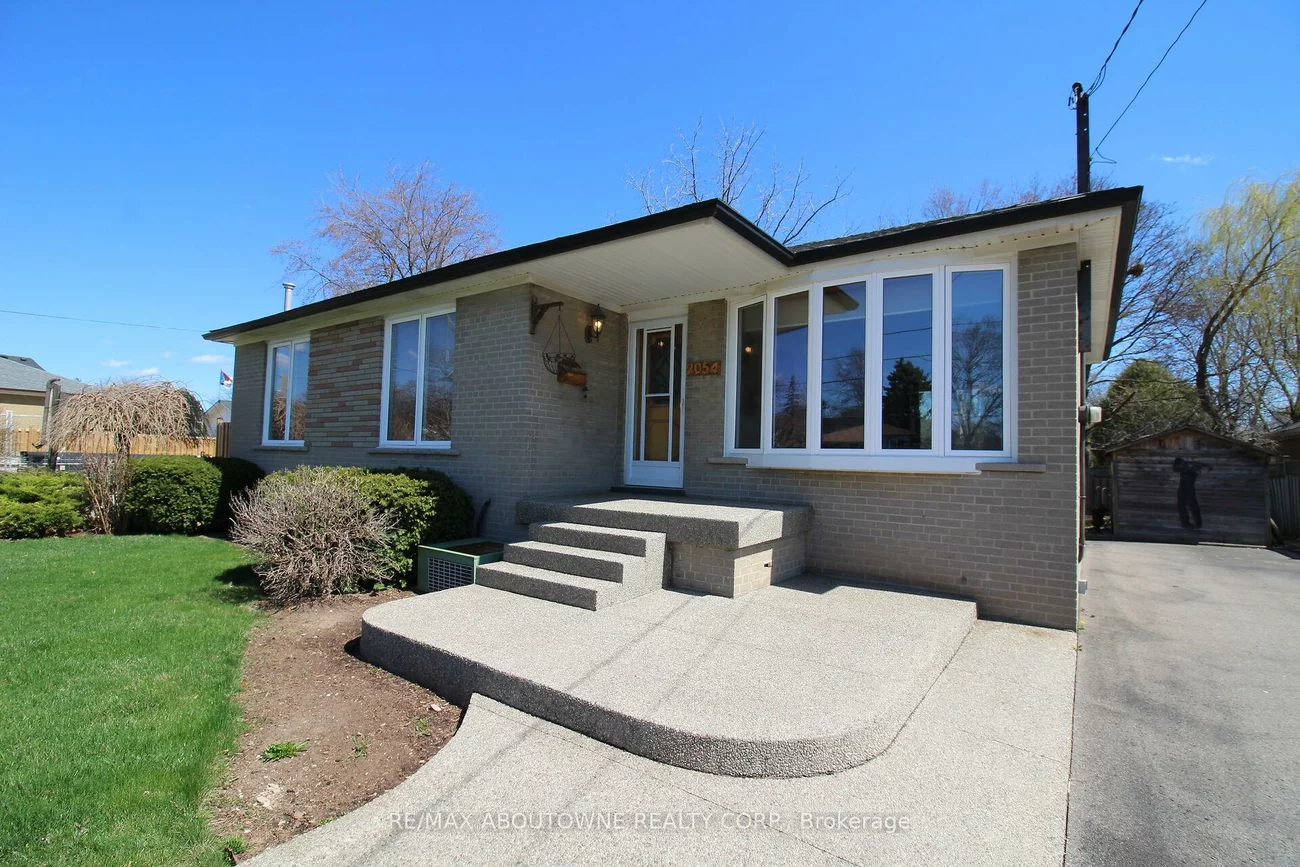 2054, Bridge, 1020 - WO West, Oakville