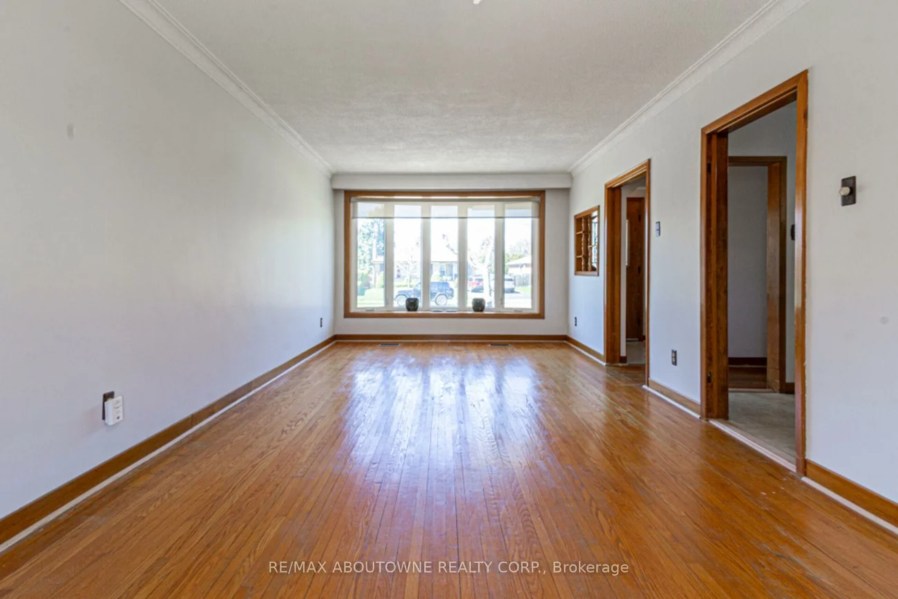 2054, Bridge, 1020 - WO West, Oakville
