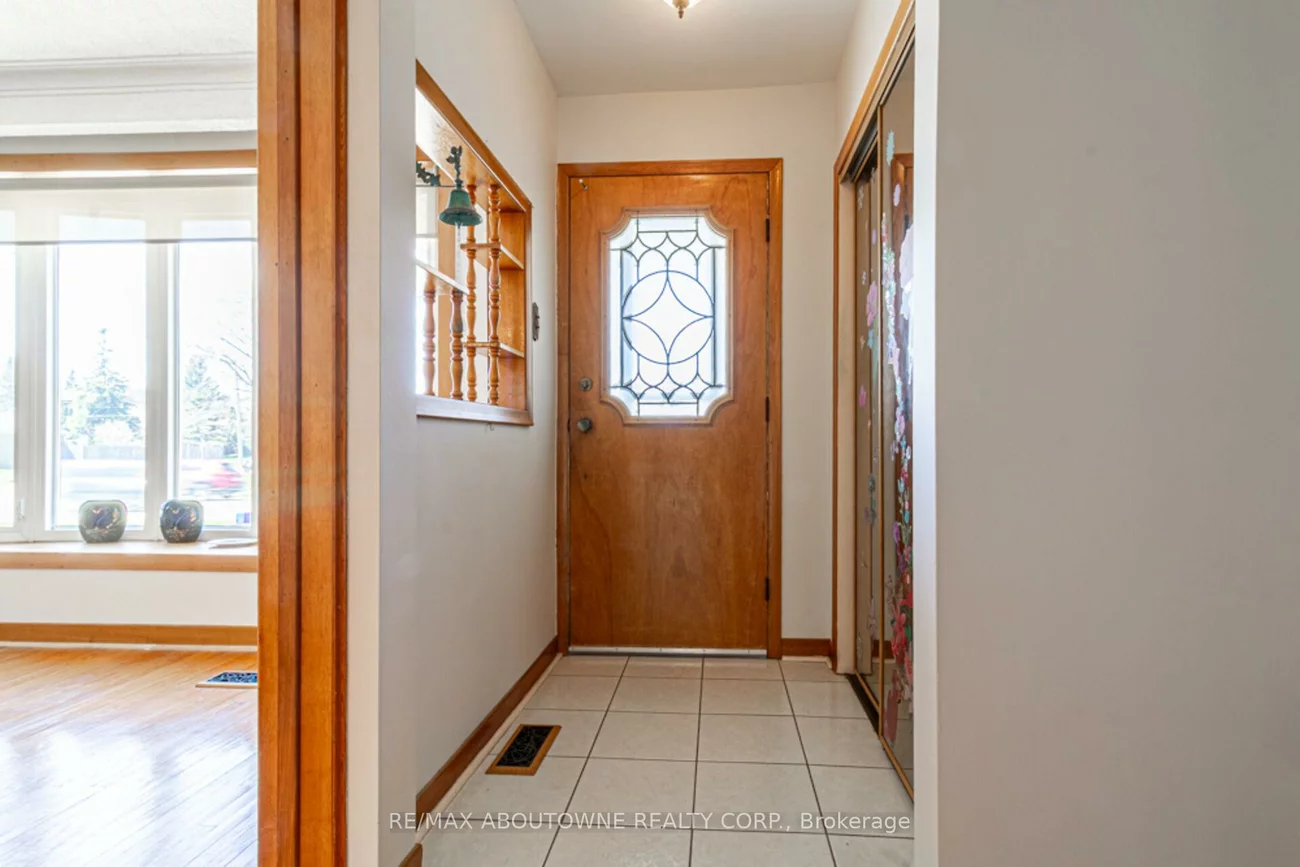 2054, Bridge, 1020 - WO West, Oakville