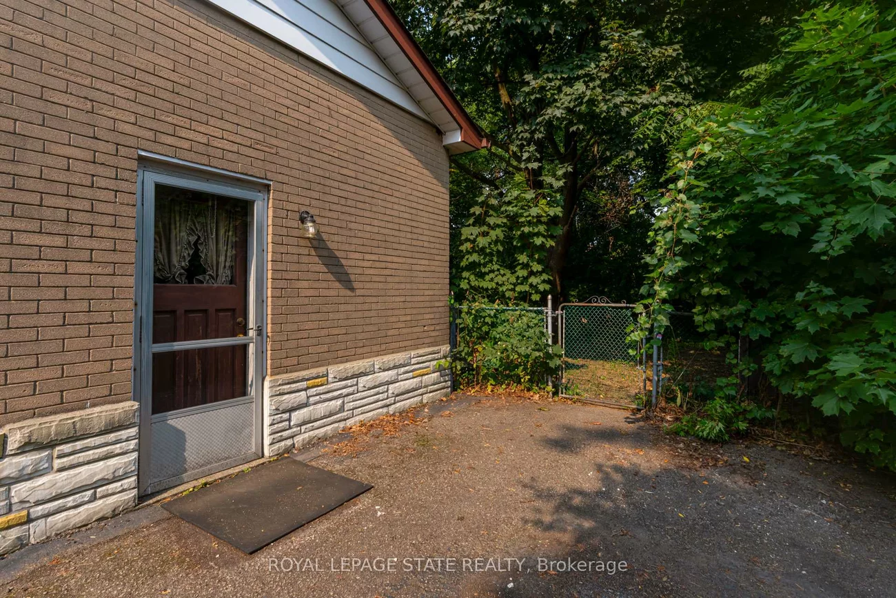 1191, Pinegrove, 1020 - WO West, Oakville