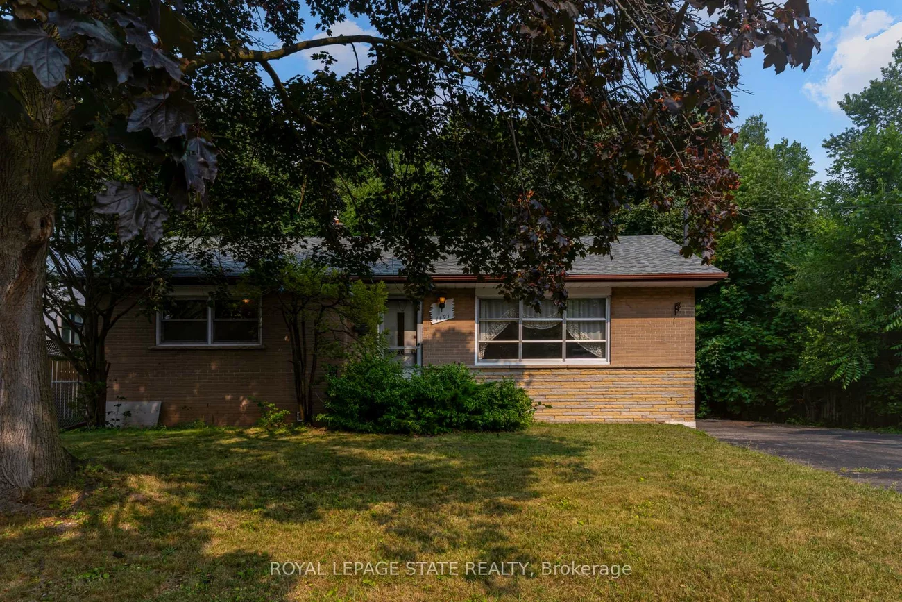 1191, Pinegrove, 1020 - WO West, Oakville