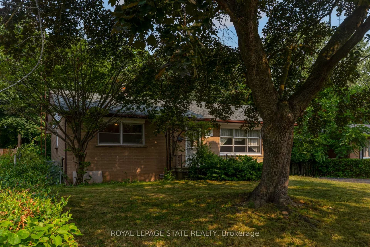 1191, Pinegrove, 1020 - WO West, Oakville