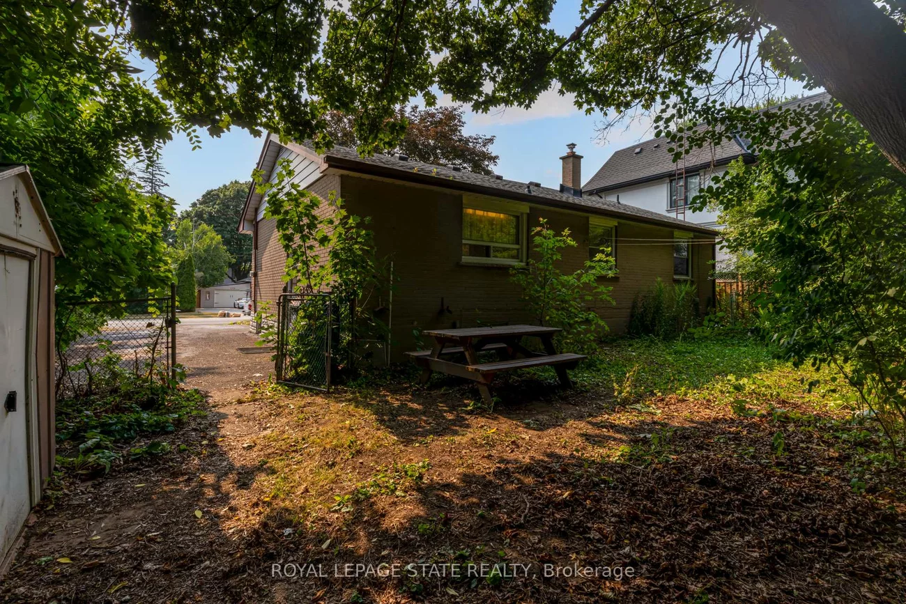 1191, Pinegrove, 1020 - WO West, Oakville