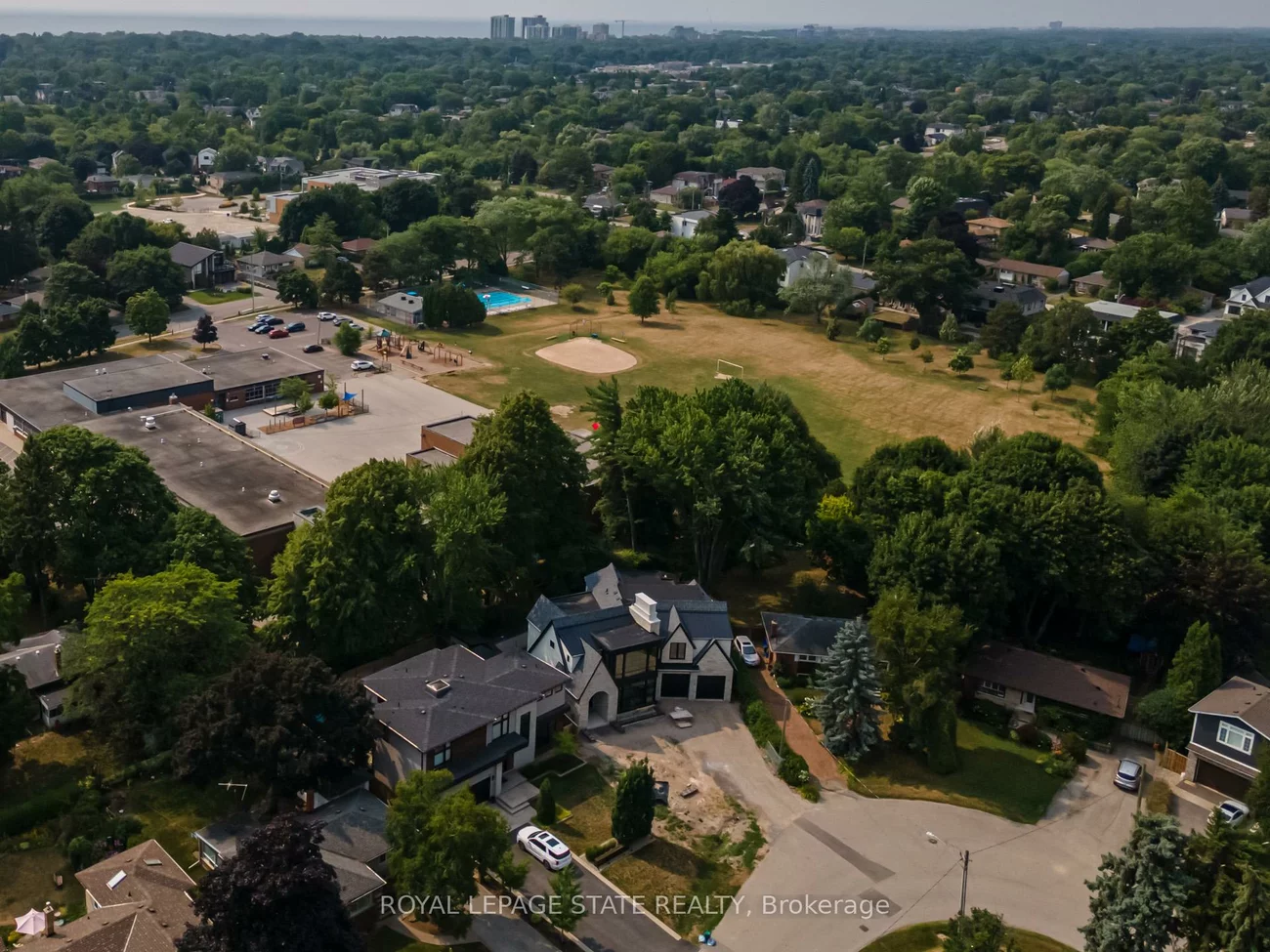 1191, Pinegrove, 1020 - WO West, Oakville