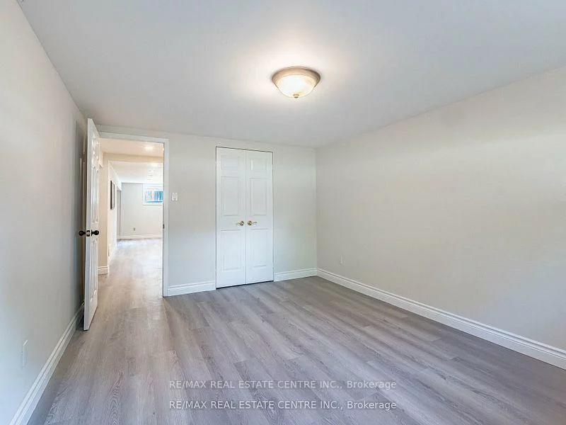 2406, Ventura, 1020 - WO West, Oakville