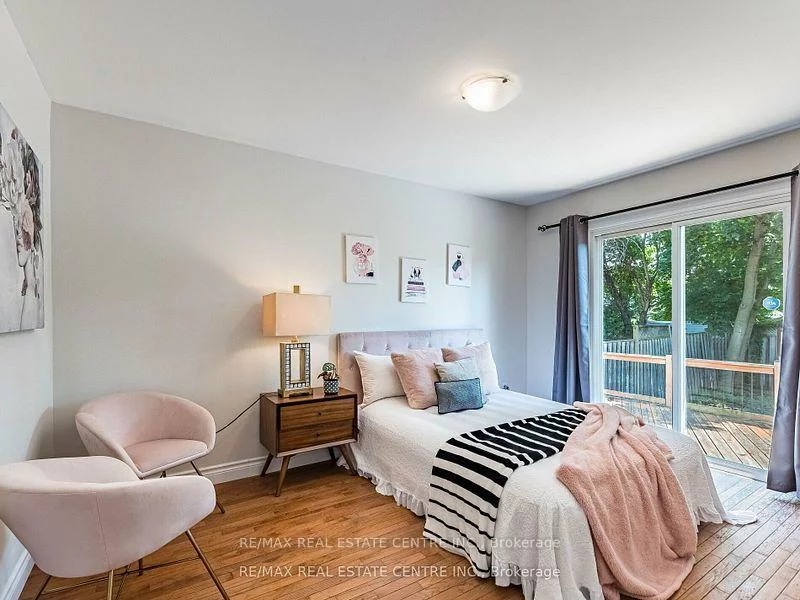 2406, Ventura, 1020 - WO West, Oakville