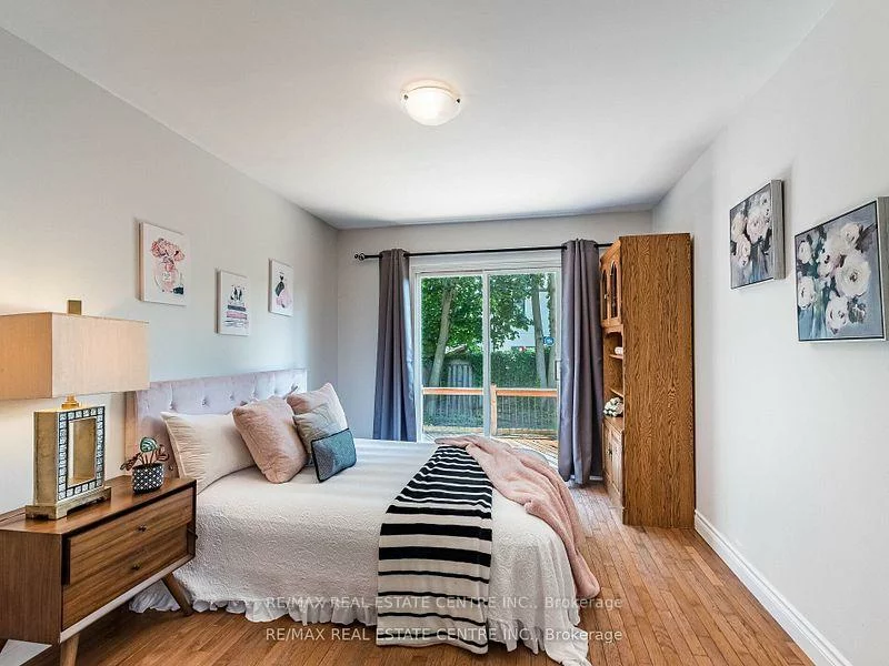2406, Ventura, 1020 - WO West, Oakville