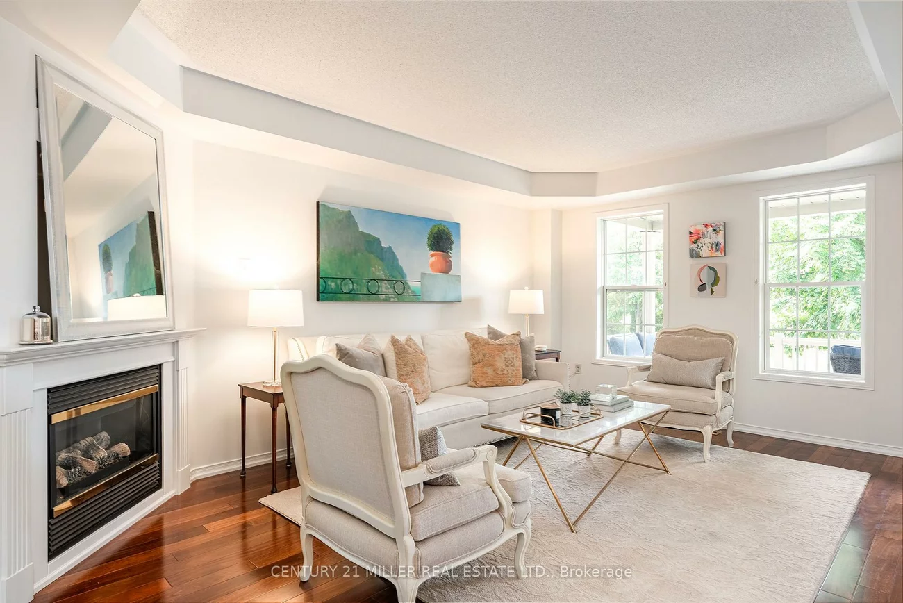 203, Gatwick, 1015 - RO River Oaks, Oakville