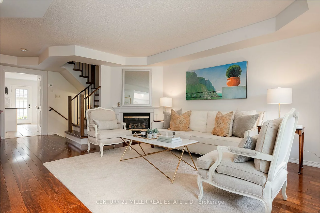 203, Gatwick, 1015 - RO River Oaks, Oakville