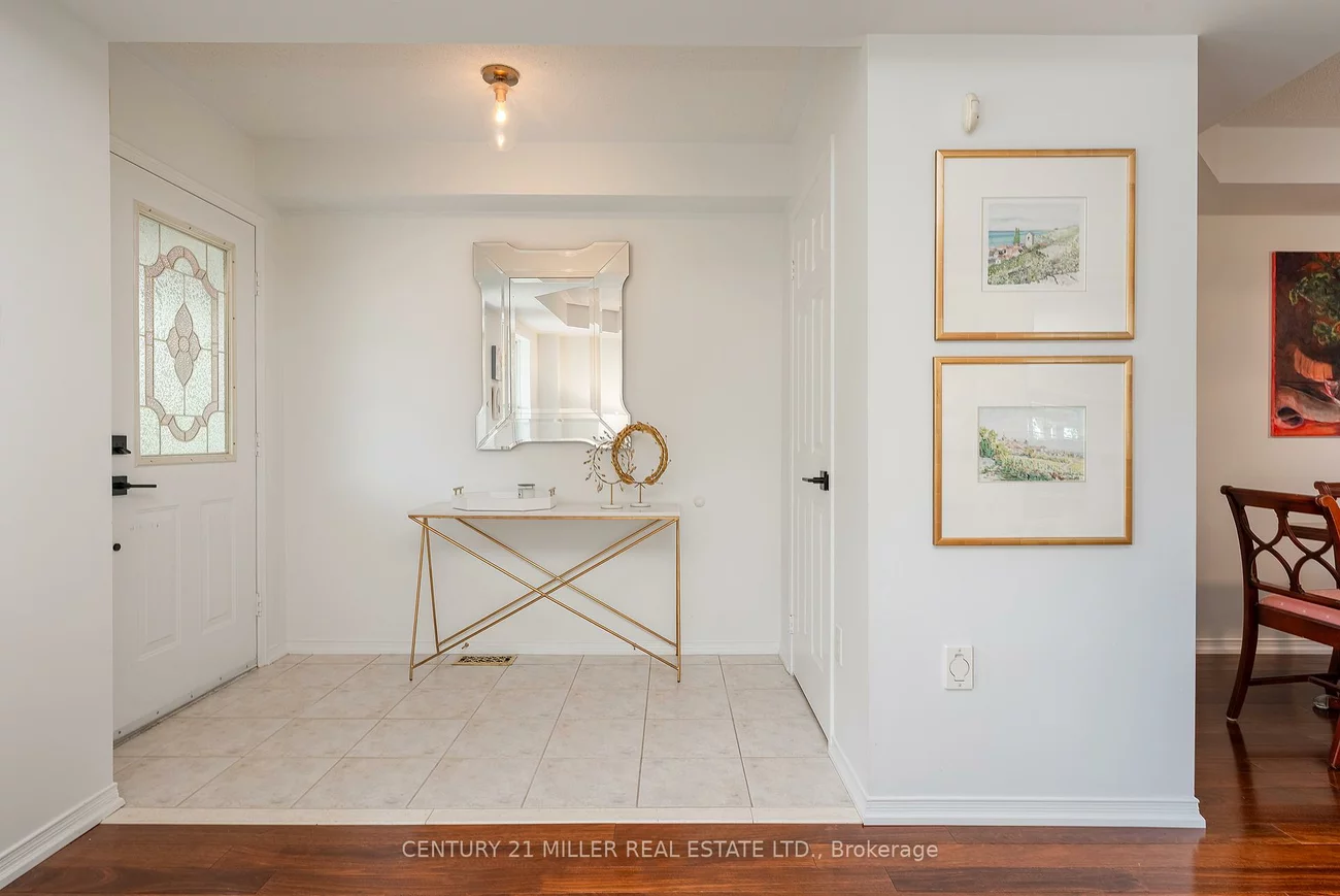 203, Gatwick, 1015 - RO River Oaks, Oakville