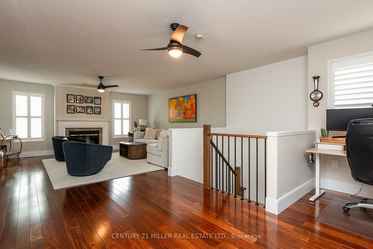 203, Gatwick, 1015 - RO River Oaks, Oakville