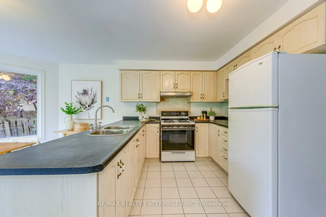 1037, Beechnut, 1004 - CV Clearview, Oakville