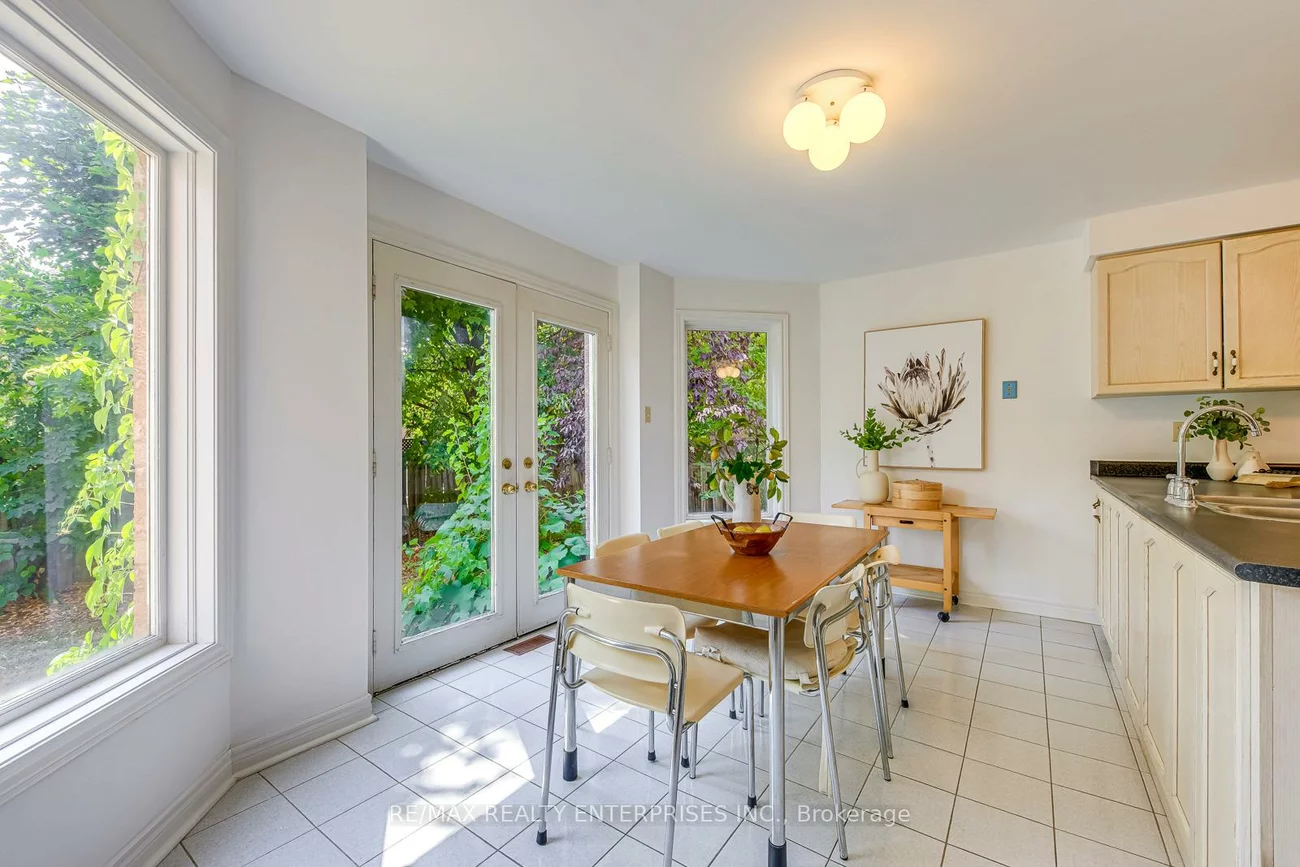1037, Beechnut, 1004 - CV Clearview, Oakville