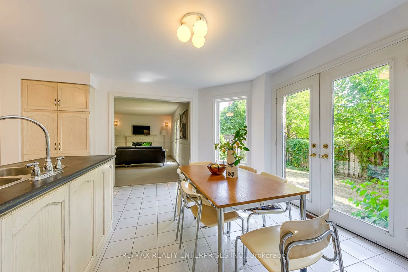 1037, Beechnut, 1004 - CV Clearview, Oakville