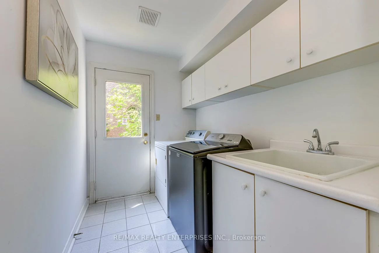 1037, Beechnut, 1004 - CV Clearview, Oakville