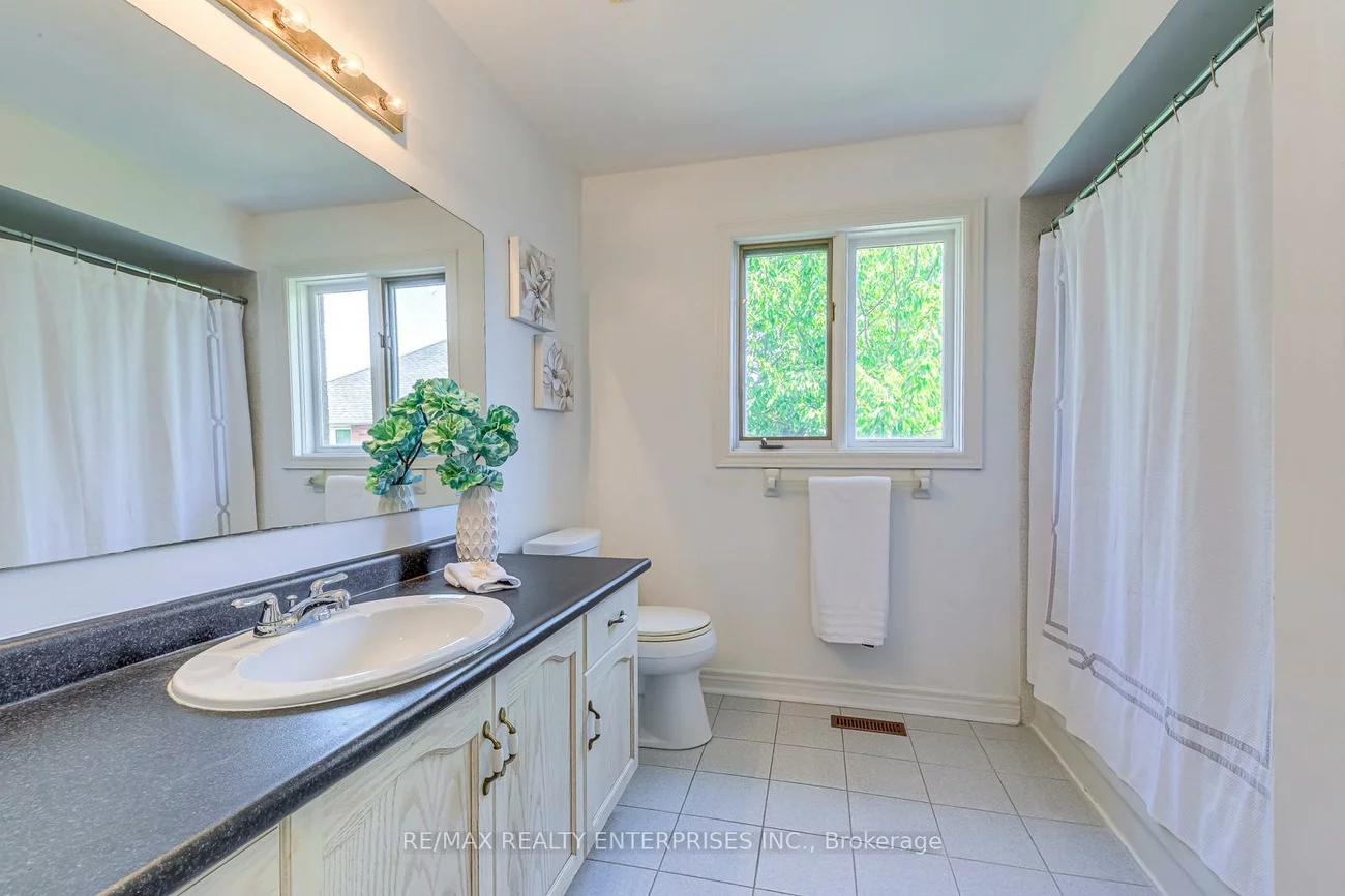1037, Beechnut, 1004 - CV Clearview, Oakville