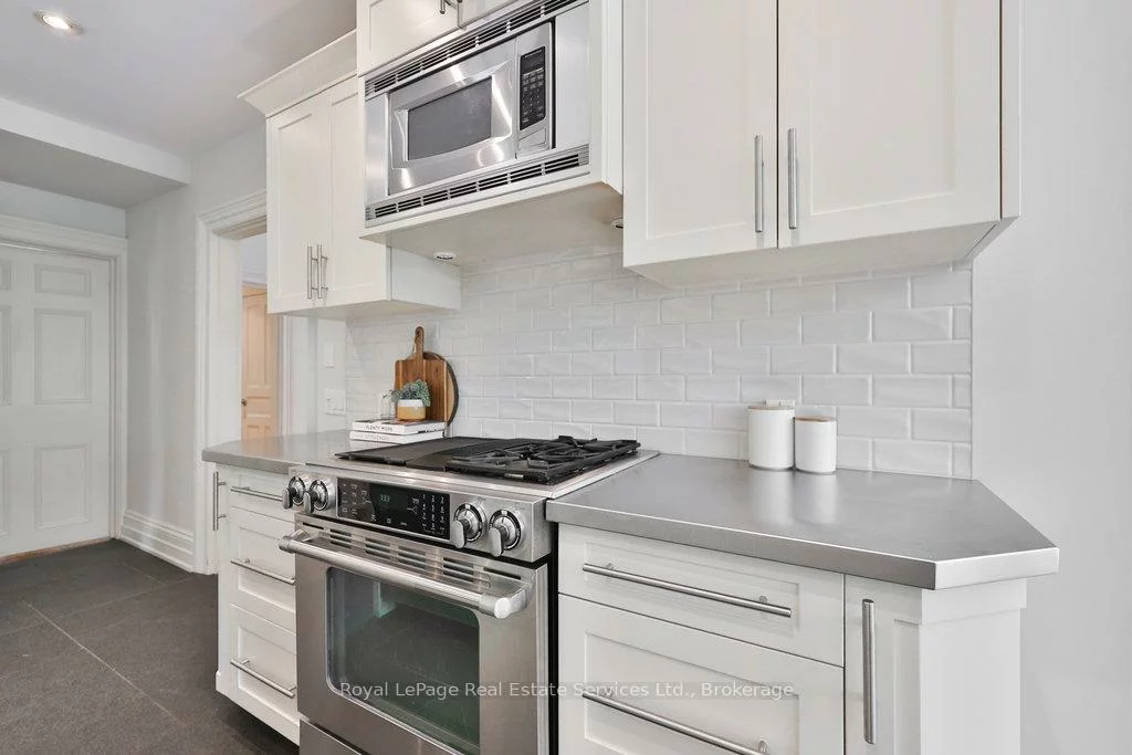 68, Thomas, 1013 - OO Old Oakville, Oakville