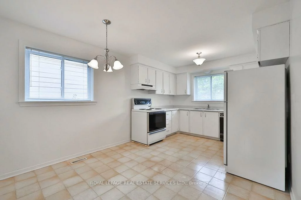 1459, Grosvenor, 1005 - FA Falgarwood, Oakville