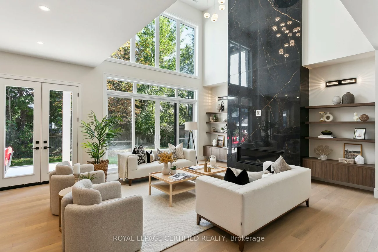 2082, Bridge, 1020 - WO West, Oakville