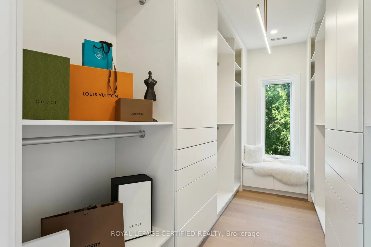 2082, Bridge, 1020 - WO West, Oakville