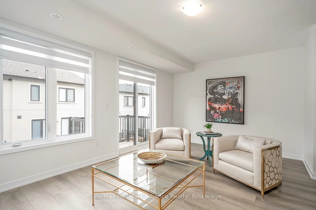 1346, Kaniv, 1012 - NW Northwest, Oakville