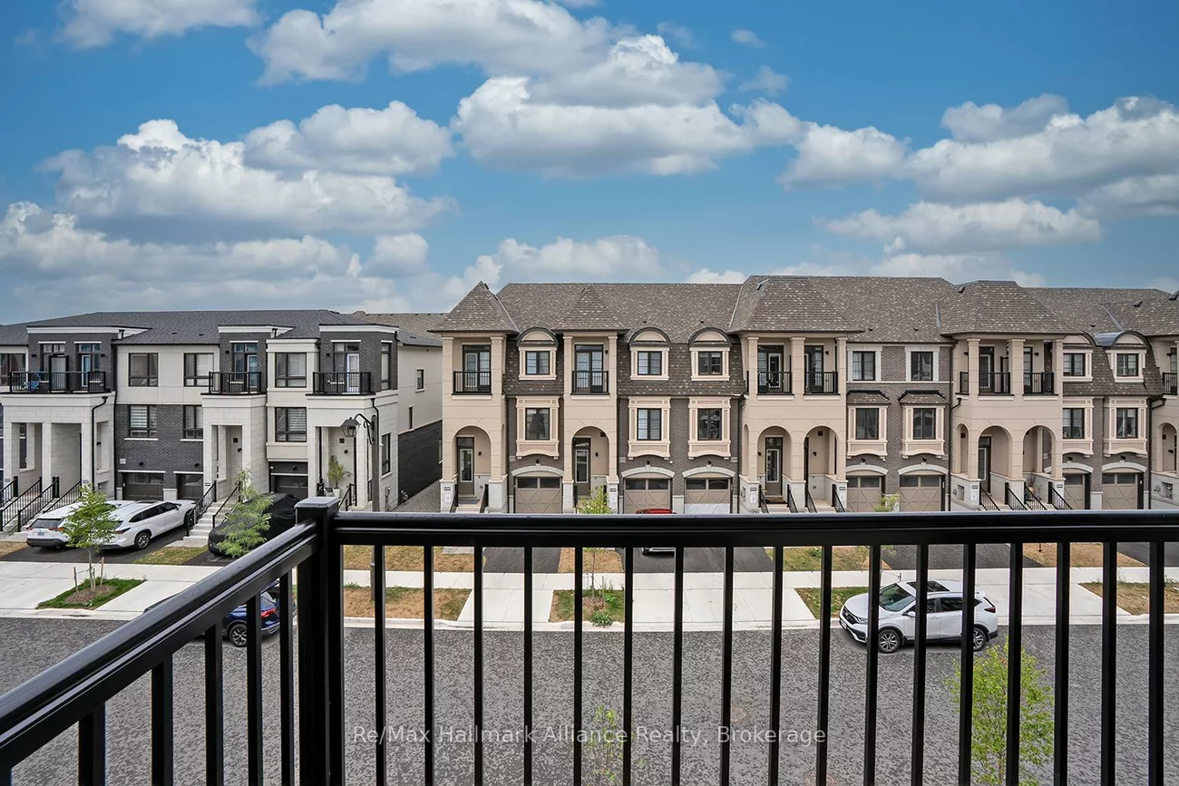 1346, Kaniv, 1012 - NW Northwest, Oakville