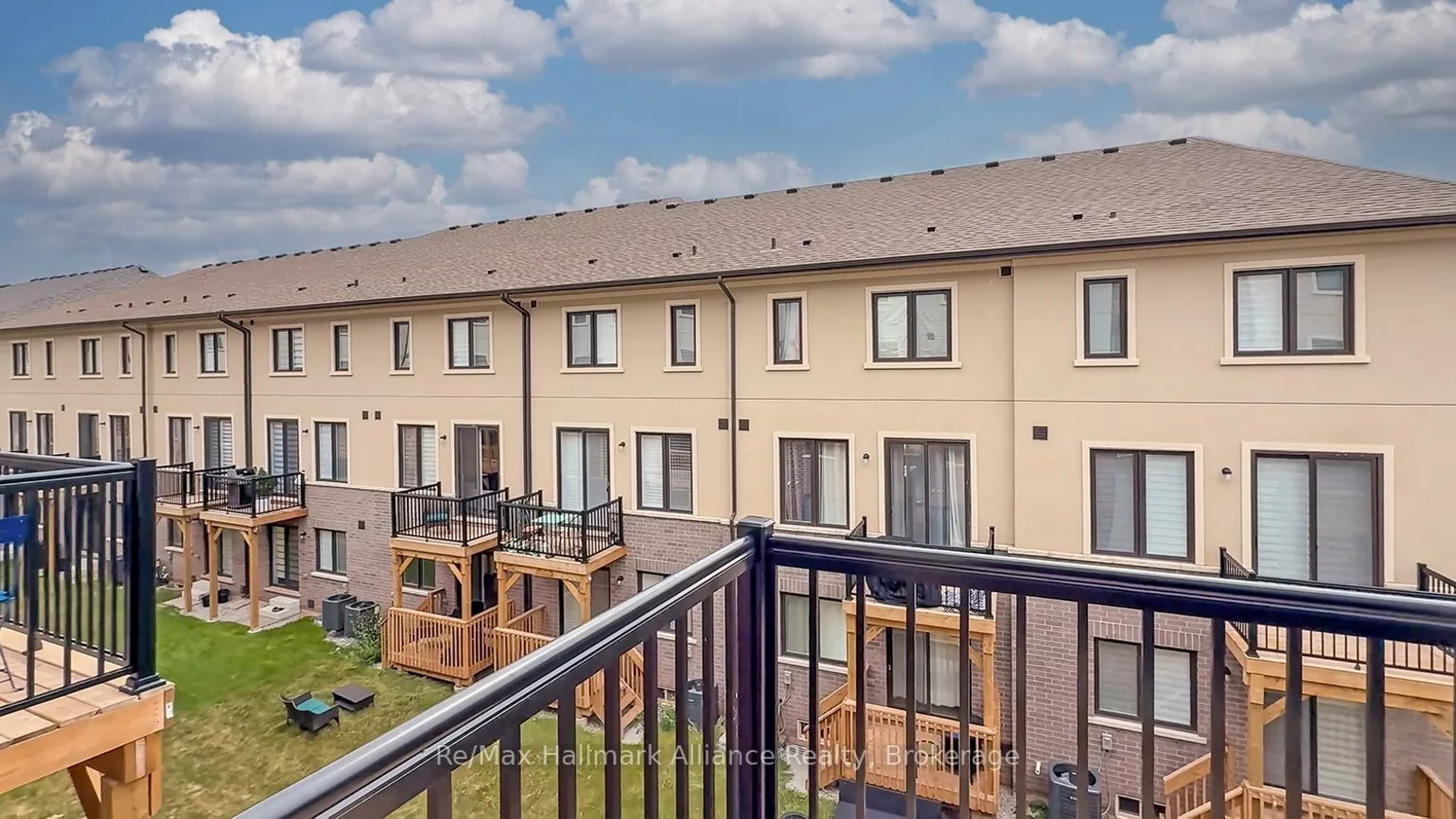 1346, Kaniv, 1012 - NW Northwest, Oakville