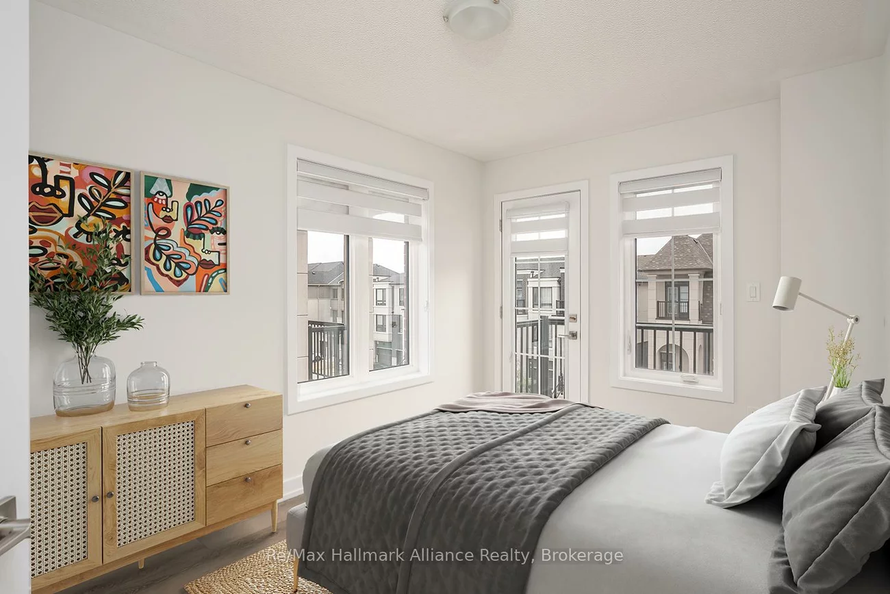 1346, Kaniv, 1012 - NW Northwest, Oakville