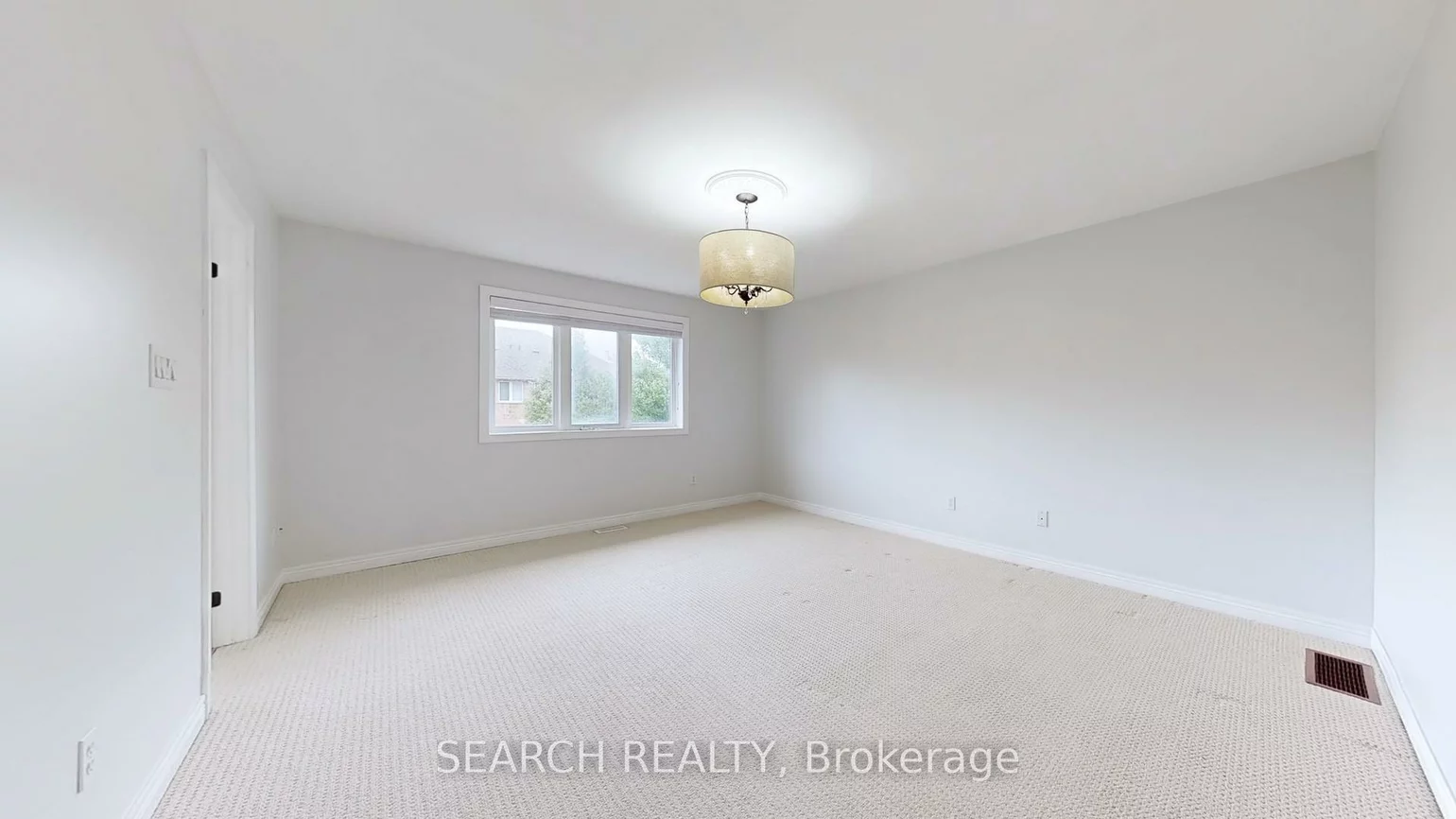 2280, Highcroft, 1022 - WT West Oak Trails, Oakville