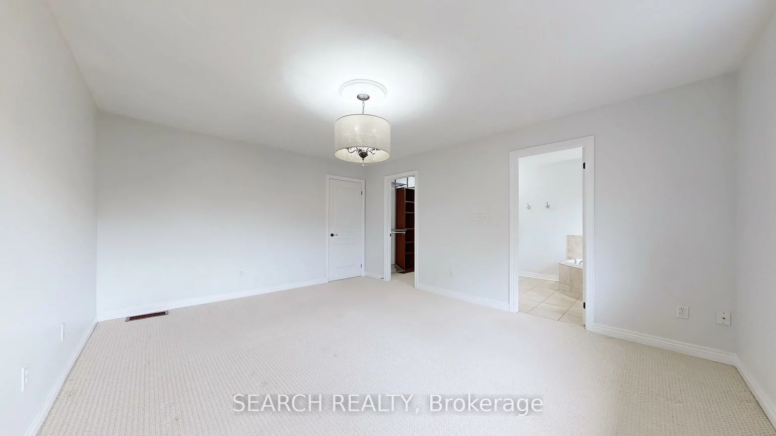2280, Highcroft, 1022 - WT West Oak Trails, Oakville