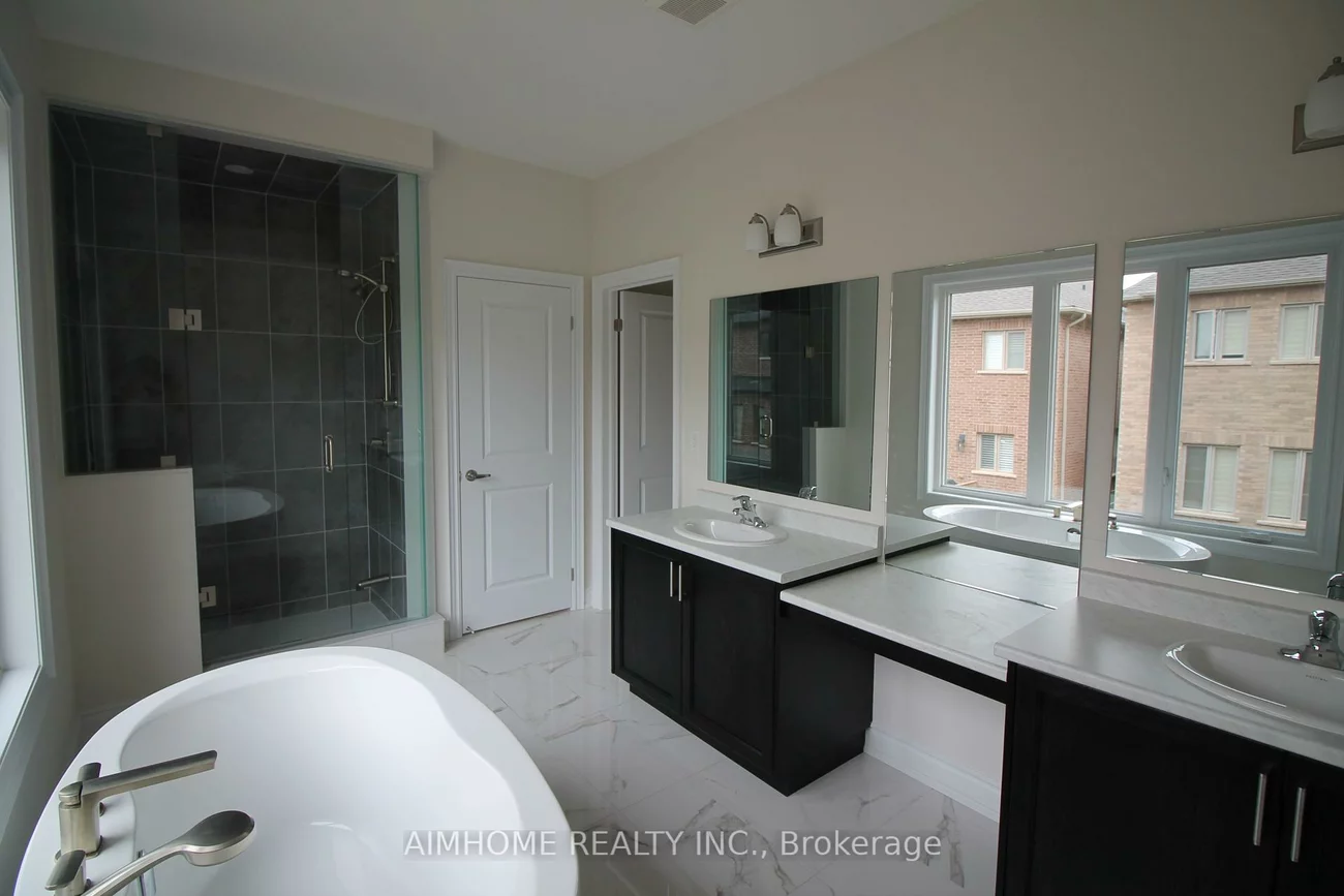 3453, Mosley, 1008 - GO Glenorchy, Oakville