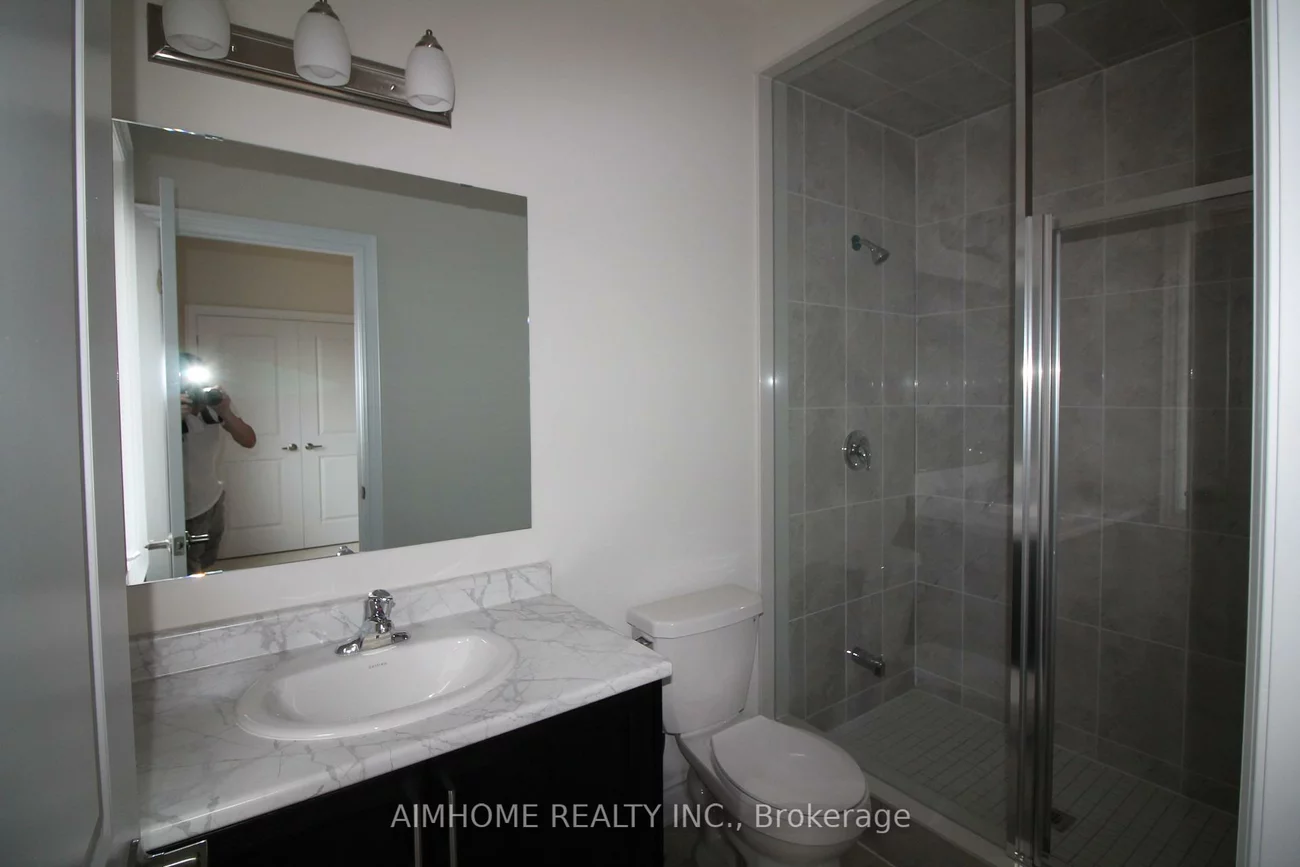 3453, Mosley, 1008 - GO Glenorchy, Oakville