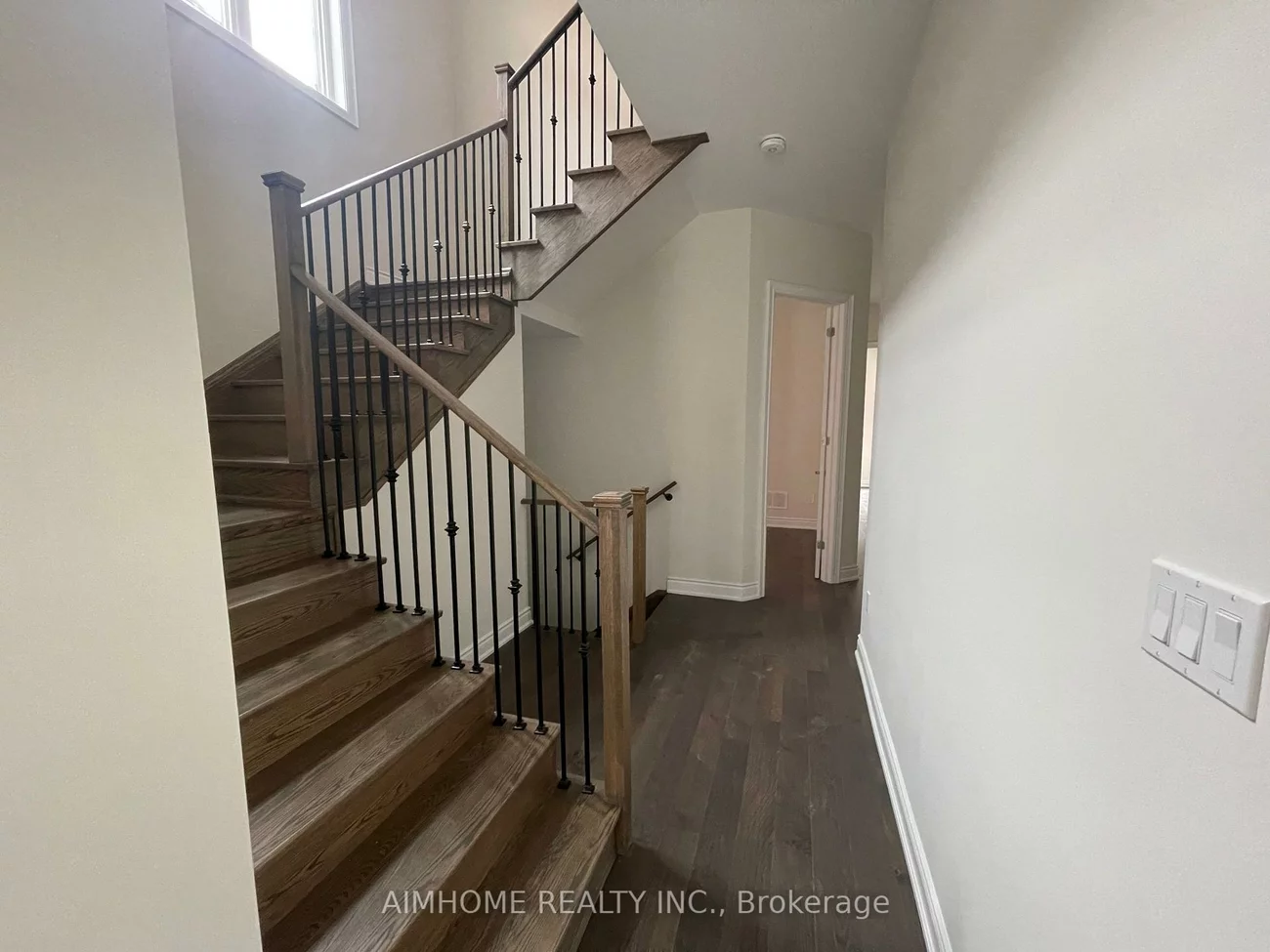 3453, Mosley, 1008 - GO Glenorchy, Oakville