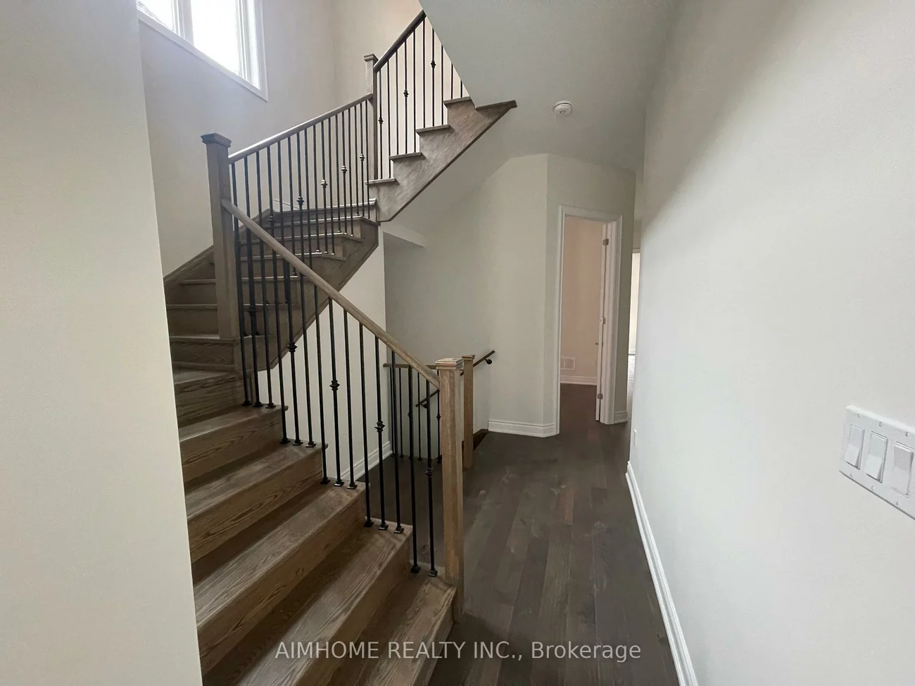 3453, Mosley, 1008 - GO Glenorchy, Oakville