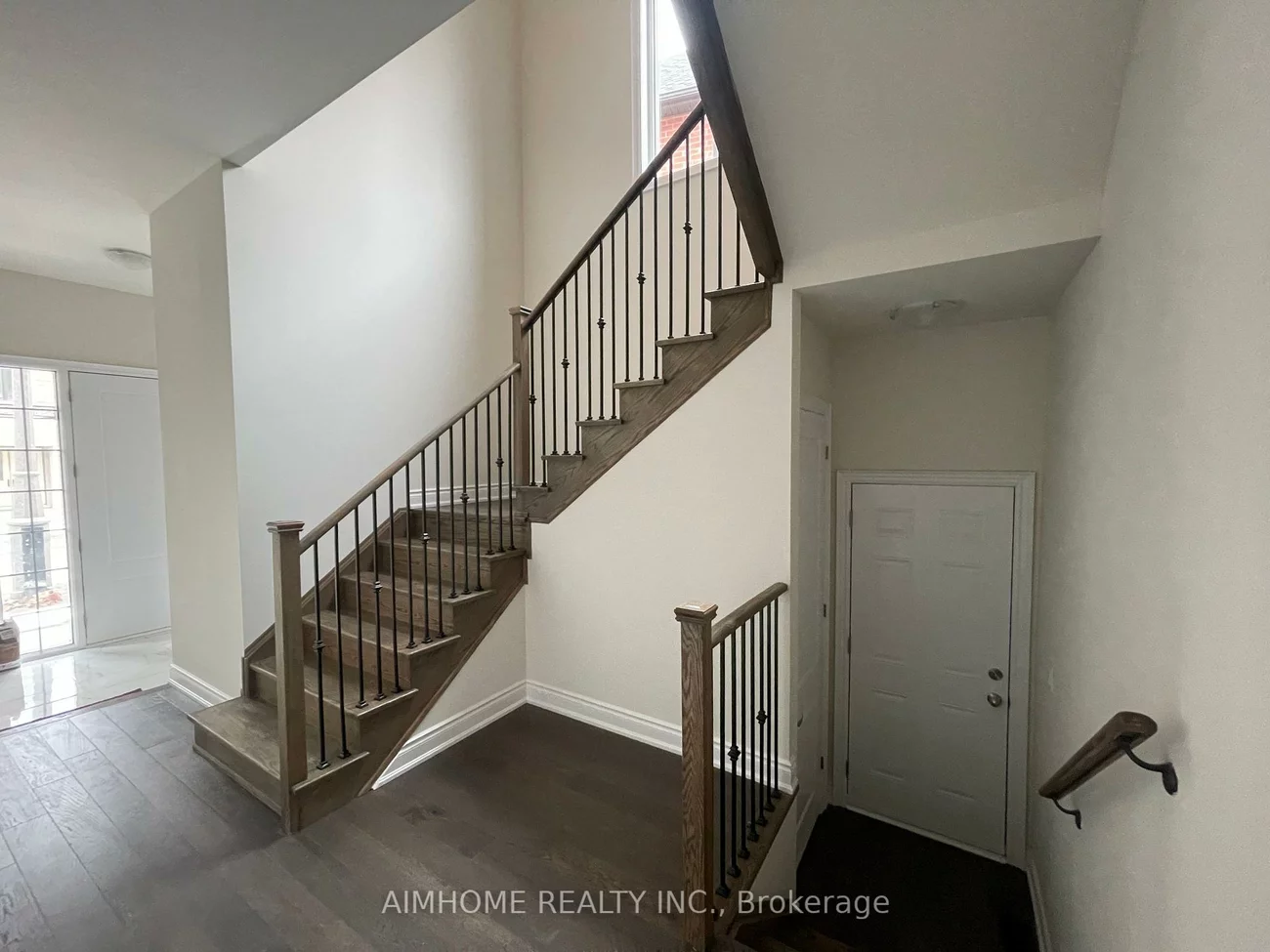 3453, Mosley, 1008 - GO Glenorchy, Oakville