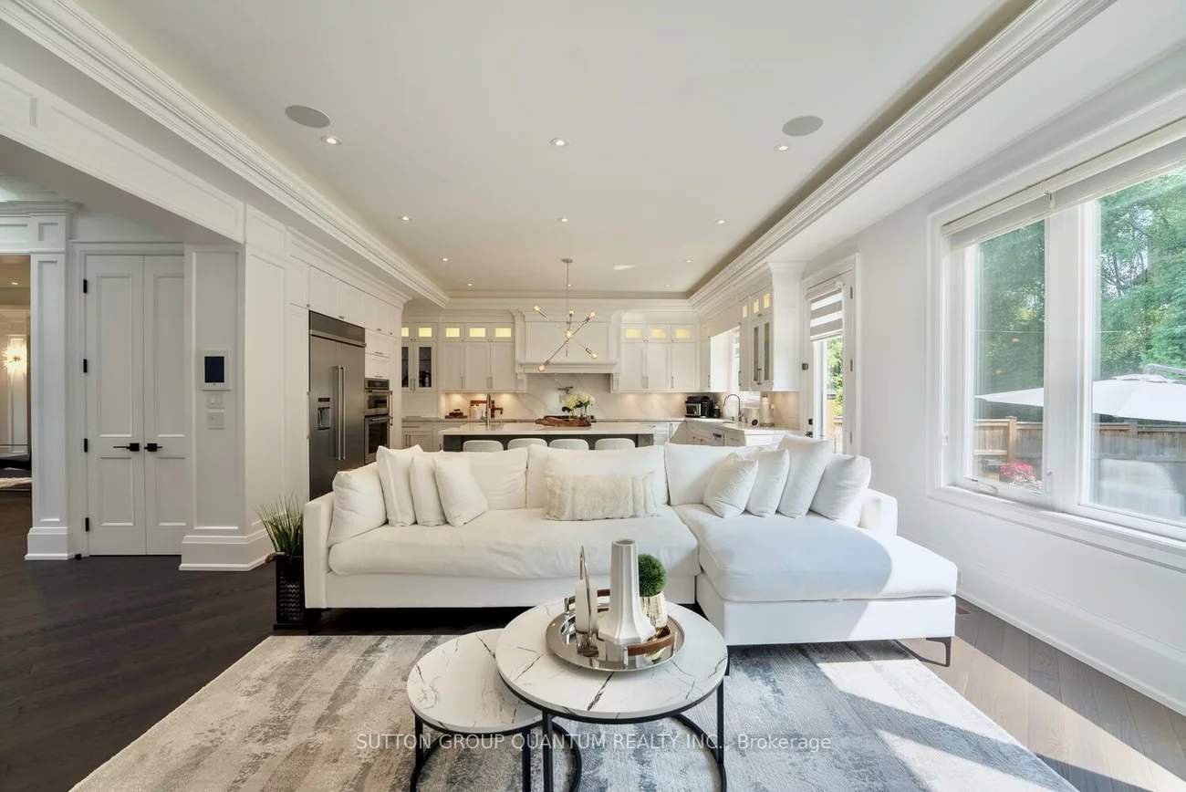 1486, Pembroke, 1003 - CP College Park, Oakville