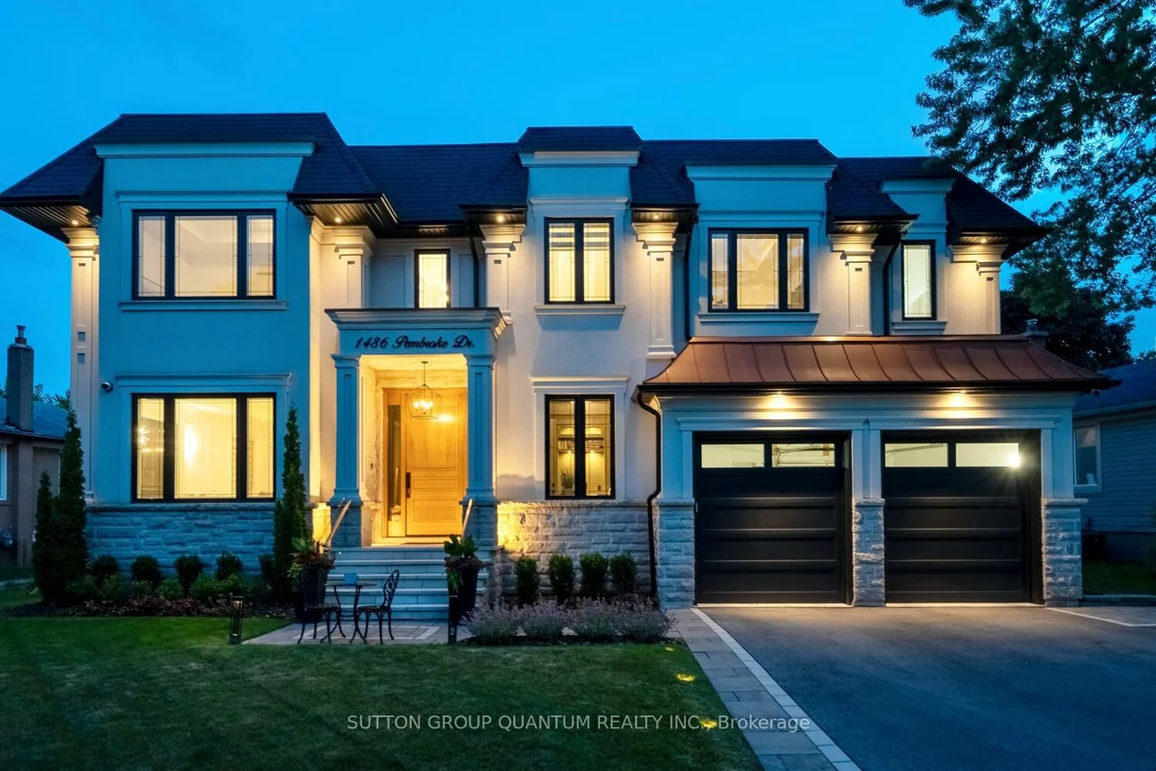1486, Pembroke, 1003 - CP College Park, Oakville