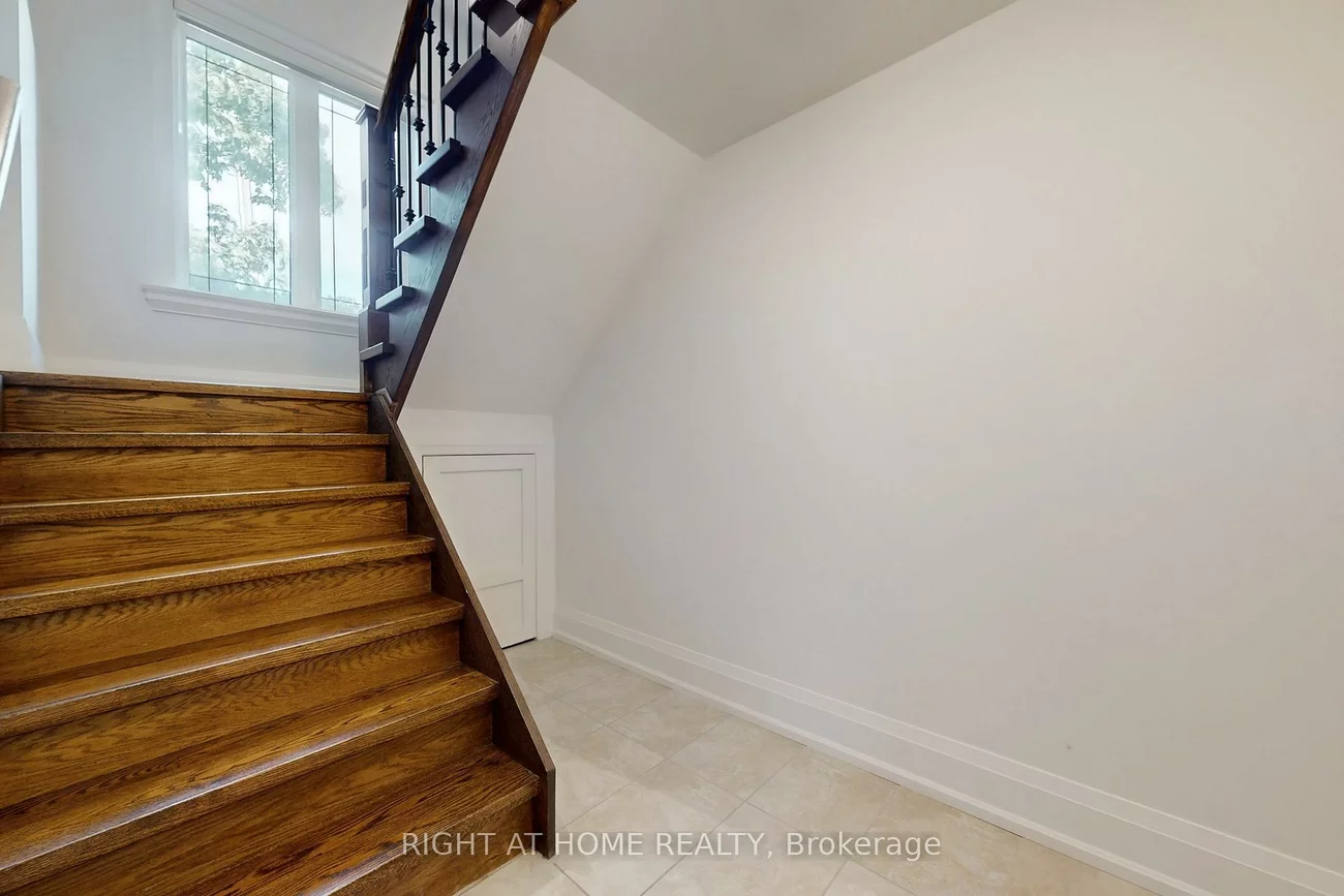 490, Orchard, 1020 - WO West, Oakville