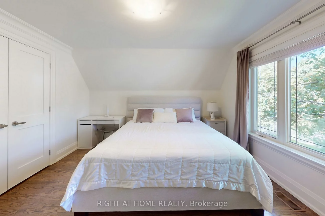 490, Orchard, 1020 - WO West, Oakville